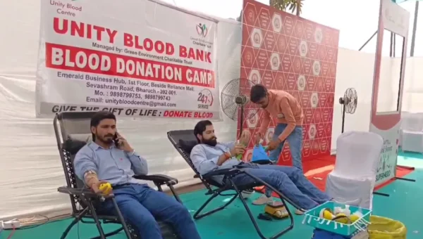ભરૂચ : ઝઘડીયાની આરતી ઇન્ડસ્ટ્રીઝ દ્વારા રક્તદાન શિબિર યોજાય, કંપની કર્મચારીઓએ કર્યું ઉત્સાહભેર રક્તદાન…