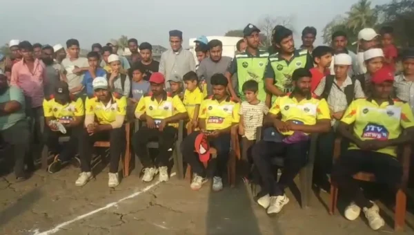 અંકલેશ્વર: રવીદ્રા કરમાલી ગામે ક્રિકેટ ટૂર્નામેન્ટ યોજાય, 32 ટીમોએ લીધો ભાગ