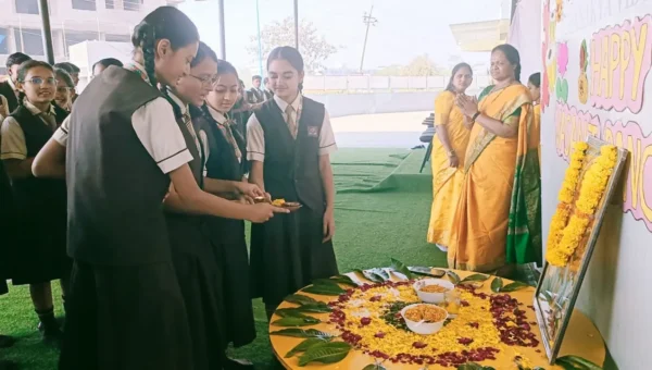 અંકલેશ્વર : માઁ સરસ્વતીની પૂજા સાથે ચાણક્ય વિદ્યાલયમાં વસંત પંચમીની ઉજવણી કરાય, શિક્ષકો સહિત વિદ્યાર્થીઓ જોડાયા…