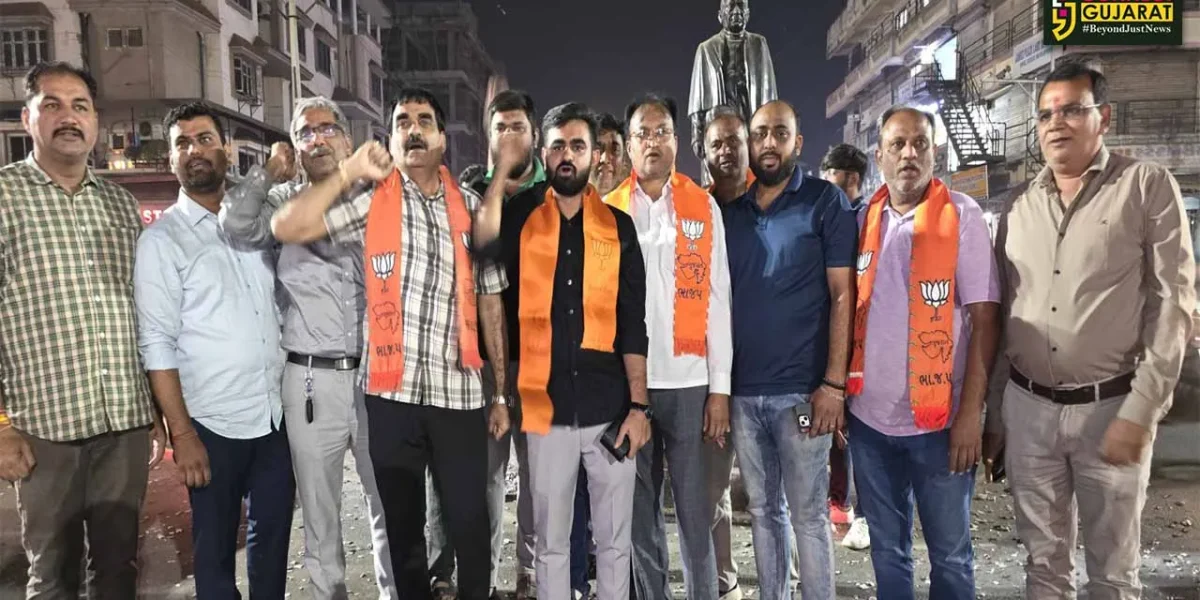 અંકલેશ્વર: શહેર અને નોટીફાઇડ એરિયા ભાજપ દ્વારા દિલ્હી વિધાનસભા ચૂંટણીમાં મળેલ જીતની ફટાકડા ફોડી ઉજવણી કરાય