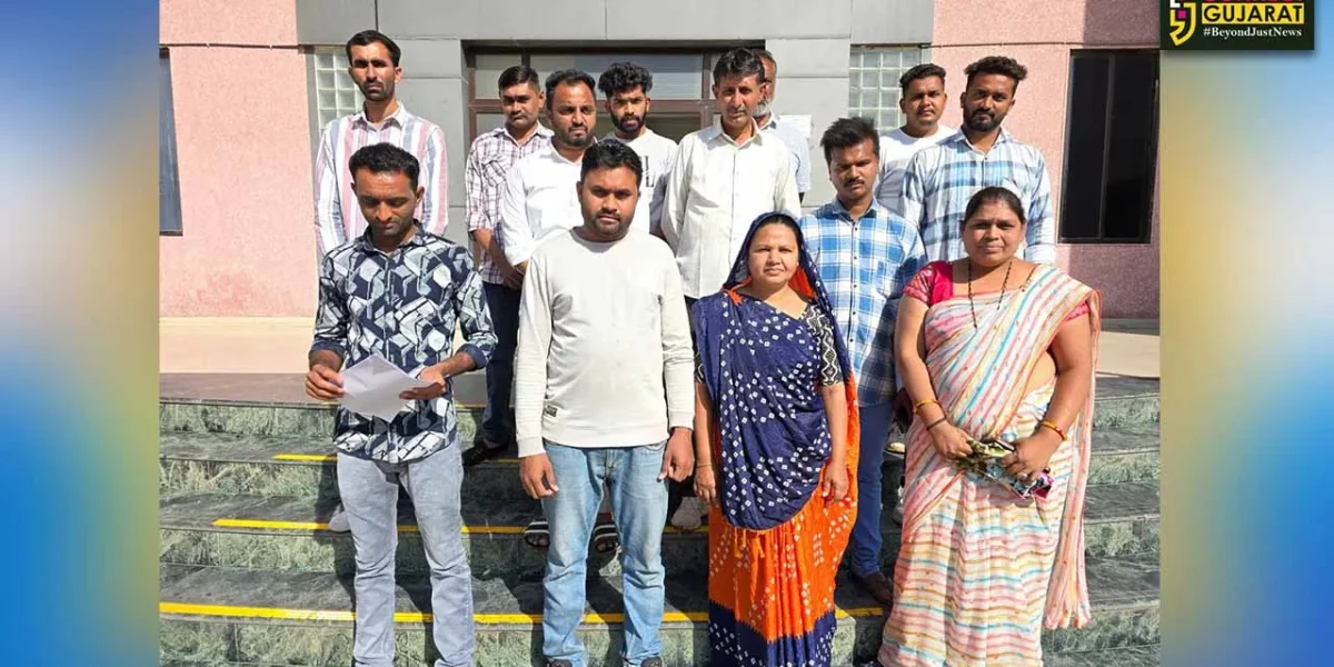 ભરૂચ : ઝઘડીયાના વણાકપોરમાંથી બેફામ દોડતા ઓવરલોડ વાહનો સામે ગ્રામજનોનો વિરોધ, કલેક્ટર કચેરીએ આપ્યું આવેદન…