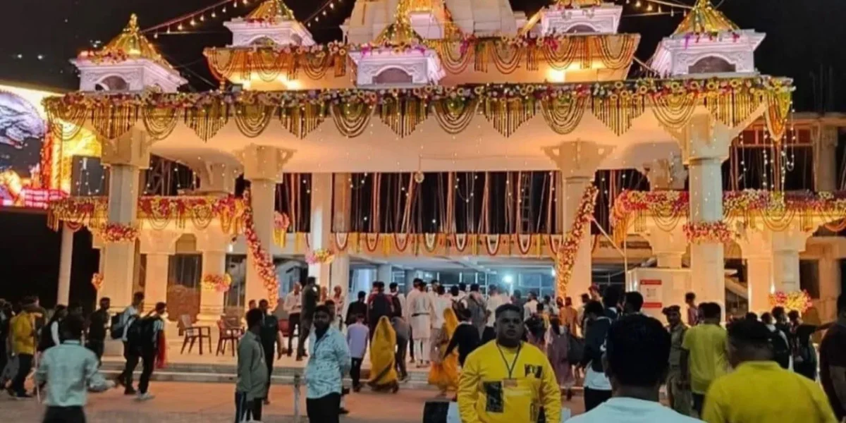 ચૈત્ર નવરાત્રી પર દેશના આ દુર્ગા મંદિરોની મુલાકાત લો, પરિવાર સાથે બનાવો યોજના