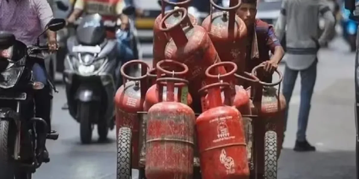 તેલ કંપનીઓએ કોમર્શિયલ LPG સિલિન્ડરના ભાવમાં કર્યો વધારો