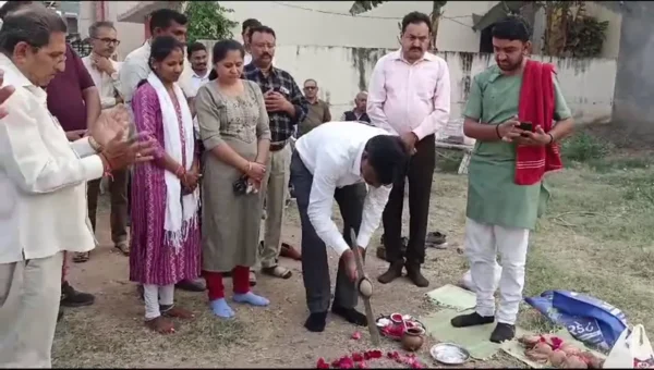 ભરૂચ : રાહડપોર ખાતે ધારાસભ્ય રમેશ મિસ્ત્રીના હસ્તે રૂ.35.32 લાખના વિકાસલક્ષી કાર્યોનું લોકાર્પણ અને ખાતમુહર્ત કરાયું