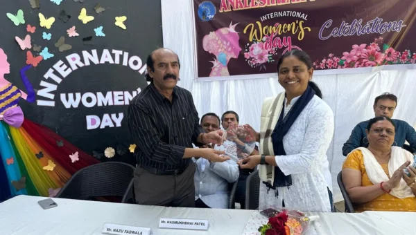 અંકલેશ્વર પબ્લિક સ્કૂલમાં મહિલા દિવસની ઉજવણી કરવામાં આવી, સાંસ્કૃતિક કાર્યક્રમનું કરાયું આયોજન