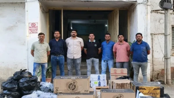 ભરૂચ: ક્રાઇમ બ્રાન્ચે હોળી ધુળેટી પૂર્વે ઝઘડિયાના નાના સાજા ગામેથી રૂ.5.74 લાખની કિંમતનો વિદેશી દારૂનો જથ્થો ઝડપી પાડ્યો !