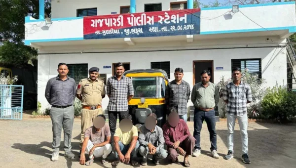 ભરૂચ: રાજપારડી પોલીસે રતનપોર ગામે જુગાર રમતા 4 જુગારીની કરી ધરપકડ, રૂ. 1લાખનો મુદ્દામાલ કબ્જે કરાયો