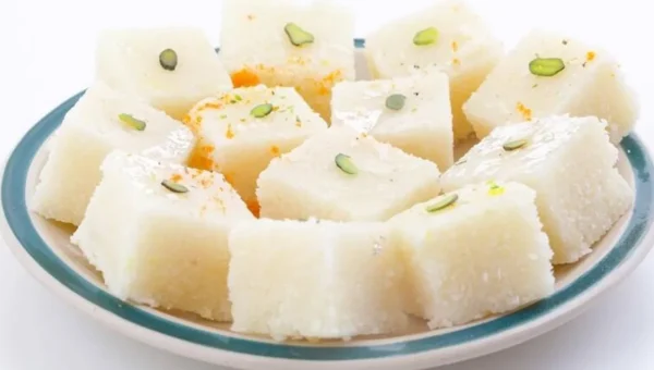 નવરાત્રી દરમિયાન ઘરે બનાવો આ સ્વાદિષ્ટ બરફી, જાણો રેસીપી