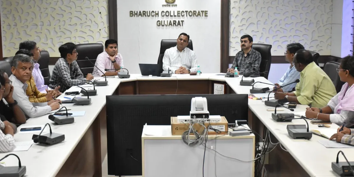 ભરૂચ: વિશ્વ પર્યાવરણ દિવસની ઉજવણીના આયોજન સંદર્ભે કલેકટર કચેરી ખાતે બેઠક યોજાઇ