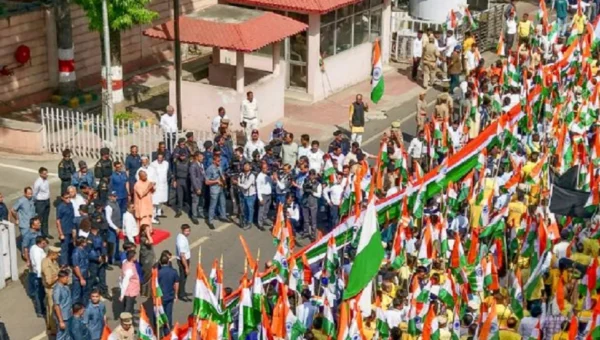 લખનૌમાં સીએમ યોગીએ તિરંગા યાત્રામાં કર્યું સંબોધન, ભારતીય સેનાની વીરતાને બિરદાવી