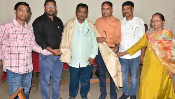 ભરૂચ: માહિતી કચેરીના સહાયક માહિતી નિયામક સંજય પટેલ નિવૃત્ત થતા વિદાય સમારોહ યોજાયો
