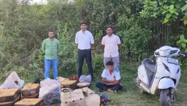 ભરૂચ: ક્રાઇમ બ્રાન્ચે ઝઘડિયાના ઢુંઢા ગામેથી રૂ.3.12 લાખનો વિદેશી દારૂનો જથ્થો ઝડપી પાડ્યો,બુટલેગરની ધરપકડ