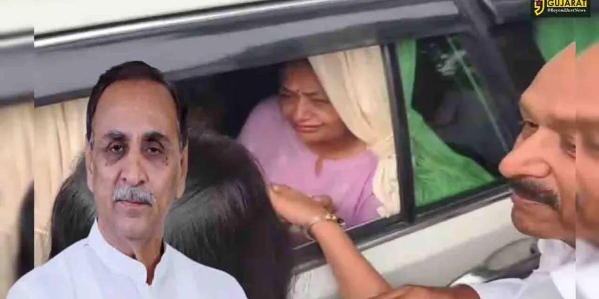 અમદાવાદ : પ્લેન ક્રેશમાં પૂર્વ સીએમ વિજય રૂપાણીનું દુઃખદ નિધન બાદ, તેમના અંજલીબેનનું હૈયાફાટ રૂદન
