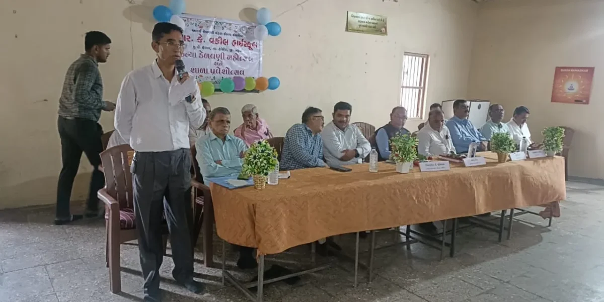 ભરૂચ: હાંસોટના ઇલાવની R.K.વકીલ હાઈસ્કૂલમાં શાળા પ્રવેશોત્સવ-કન્યા કેળવણી મહોત્સવની ઉજવણી