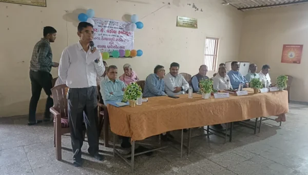 ભરૂચ: હાંસોટના ઇલાવની R.K.વકીલ હાઈસ્કૂલમાં શાળા પ્રવેશોત્સવ-કન્યા કેળવણી મહોત્સવની ઉજવણી