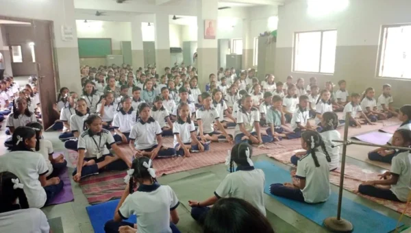 અંકલેશ્વરની એસ વી ઈ એમ ગુજરાતી માધ્યમ શાળામાં વિશ્વ યોગ દિનની ONE EARTH ONE HEALTH  થીમ અંતર્ગત ઉજવણી