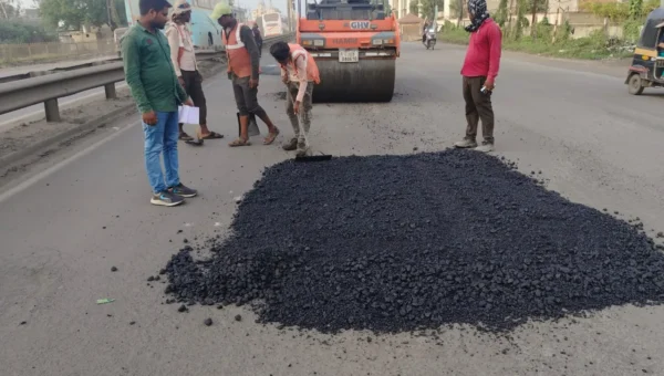 ભરૂચ- દહેજ રોડ પર પડેલા ખાડાઓનું સમારકામ પૂર્ણ, વાહનવ્યવહાર પૂર્વવત કરાયો
