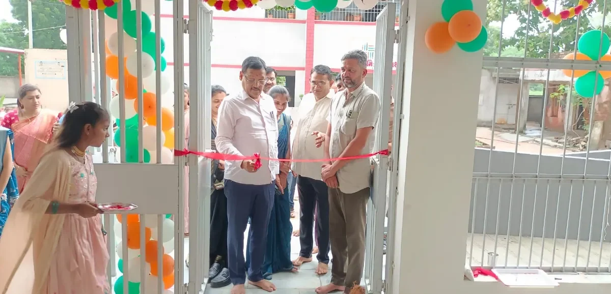 ભરૂચ: હાંસોટના ઇલાવ ગામે પ્રાથમિક શાળાના નવા મકાનનું રૂ.60 લાખના ખર્ચે નિર્માણ, ધારાસભ્યના હસ્તે લોકાર્પણ
