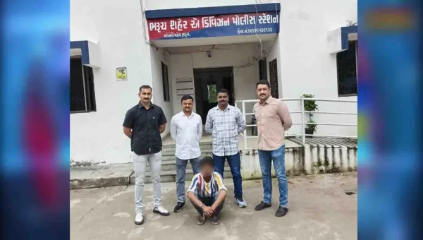 ભરૂચ: એ ડિવિઝન પોલીસે ચોરીના ગુનામાં સંડોવાયેલ નેપાળી ગેંગના આરોપીની કરી ધરપકડ