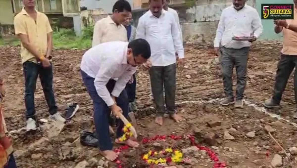 અંકલેશ્વર : જુના દીવા પ્રાથમિક કુમાર શાળાના નવા શૈક્ષણિક સંકુલના બિલ્ડિંગનું કરાયું ખાતમુહૂર્ત