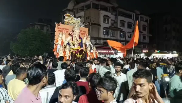 અંકલેશ્વરના વિઘ્નહર્તાની ભવ્ય આગમન યાત્રા, જોગર્સ પાર્કથી એપલ પ્લાઝા સુધીની યાત્રામાં માનવ મહેરામણ ઉમટયું