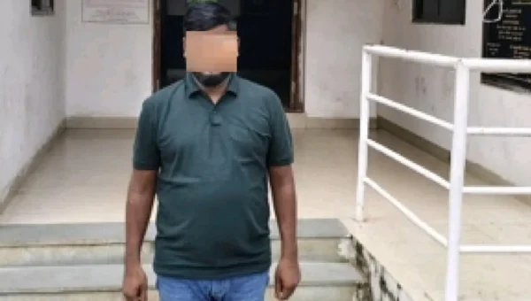 ભરૂચ: ક્રાઇમ બ્રાન્ચે એ ડિવિઝન પોલીસ મથકના પ્રોહીબિશનના ગુનામાં વોન્ટેડ આરોપીની કરી ધરપકડ