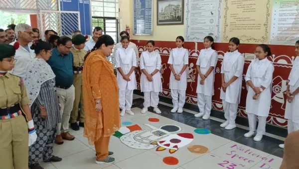 જામનગર : સાંસદ પૂનમ માડમની અધ્યક્ષતામાં જવાહર નવોદય વિદ્યાલય ખાતે “નેશનલ સ્પેસ ડે” ની ઉજવણી કરાઈ