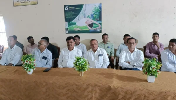 ભરૂચ: હાંસોટના ઇલાવ ગામની RK વકીલ હાઈસ્કૂલમાં નંદ ગોપાલ સહકારી બચત યોજનાનું માર્ગદર્શન અપાયું