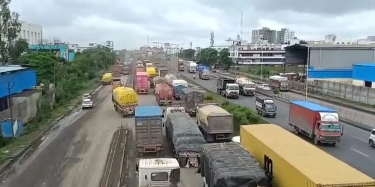 અંકલેશ્વર નજીક NH 48  પર ફરી ટ્રાફિકજામ, મુસાફરો ત્રાસી ઉઠ્યા