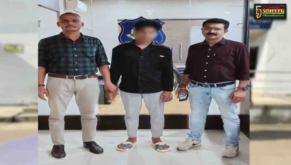 ભરૂચ: SOGએ શ્રવણ ચોકડી નજીક સ્પાની આડમાં ચાલતા દેહવ્યાપારના ગોરખધંધાનો કર્યો પર્દાફાશ,સ્પાના મેનેજરની ધરપકડ