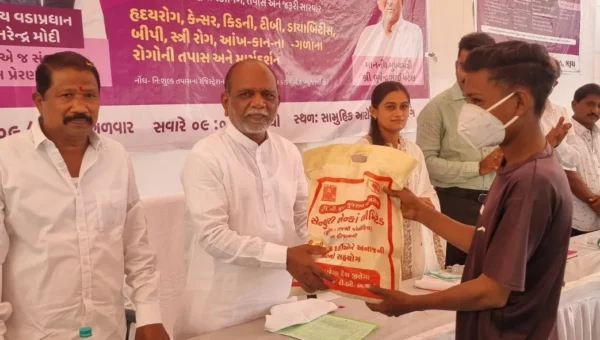 ભરૂચ: નેત્રંગ સામુહિક આરોગ્ય કેન્દ્રમાં મેગા મેડિકલ ચેકઅપ કેમ્પ યોજાયો, સાંસદ મનસુખ વસાવા રહ્યા ઉપસ્થિત