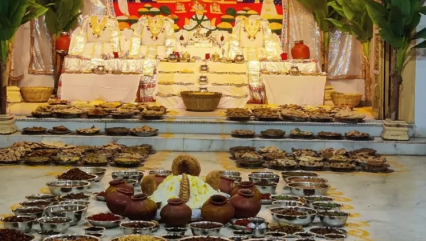 ભરૂચ : આચાર્યજી શ્રી મહાપ્રભુજી બેઠક ખાતે લાભપંચમના દિને અન્નકૂટ દર્શનનો લ્હાવો લેતા વૈષ્ણવો