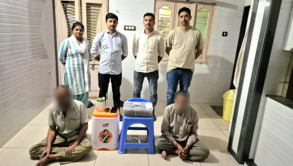 ભરૂચ : વાગરા તાલુકાના ગલેન્ડા ગામે SOGના દરોડા, ગાંજાના જથ્થા સાથે ચારની ધરપકડ