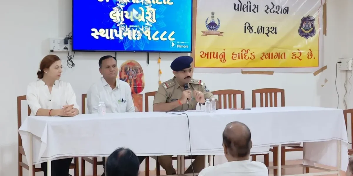 અંકલેશ્વર: પોલીસ અને સુરક્ષા સેતુ સોસાયટી દ્વારા વયસ્ક નાગરિકો માટે માર્ગદર્શક સેમિનાર યોજાયો