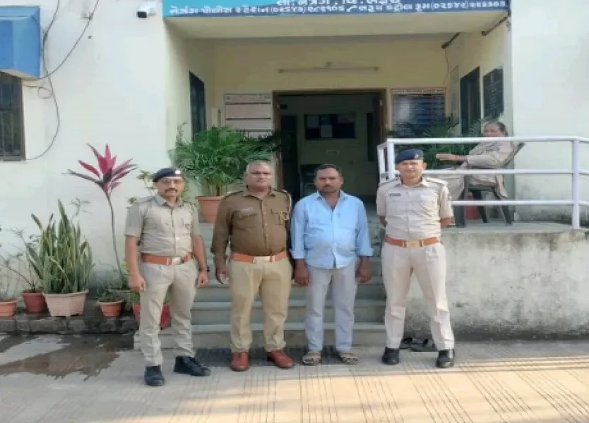 ભરૂચ : નેત્રંગ પોલીસે અકસ્માતના ગુનામાં 8 વર્ષથી ફરાર આરોપીની UPથી કરી ધરપકડ