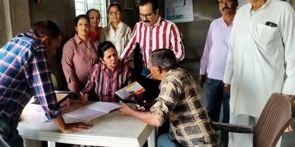 ભરૂચ: જુના તવરા મંગલમઠ ખાતે હેલ્થ અવેરનેસ કેમ્પ યોજાયો, જરૂરિયાતમંદોએ લાભ લીધો…