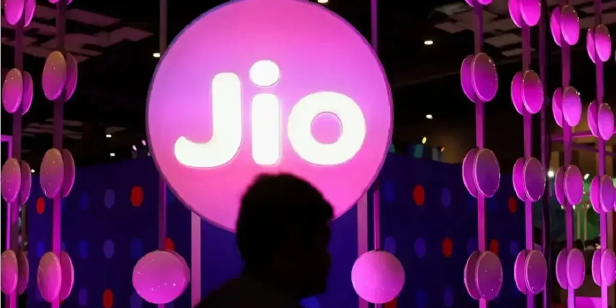 Jioએ સૌથી મોટું AI અપગ્રેડ આપ્યું, અનલિમિટેડ 5G વપરાશકર્તાઓને મફત Gemini Pro પ્લાન મળશે