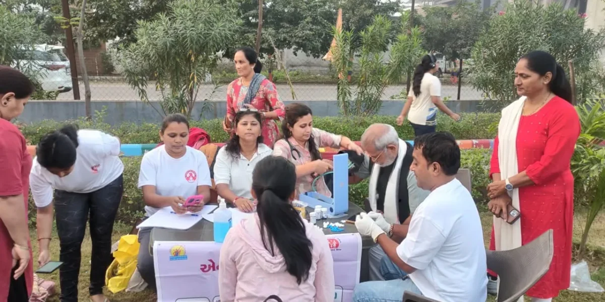 ભરૂચ: મેદસ્વિતા મુક્ત ગુજરાત અભિયાન કેમ્પમાં સાધકોના આરોગ્યનું પરીક્ષણ કરાયુ