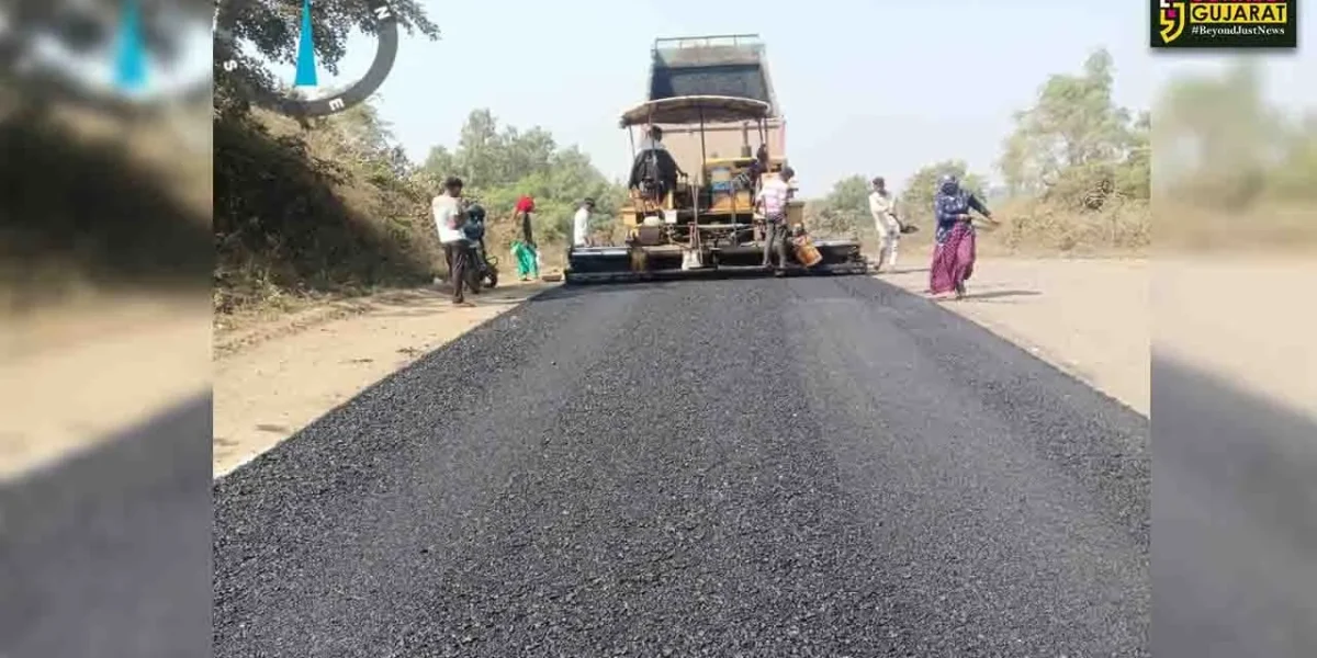 ભરૂચ:  કમોસમી વરસાદમાં બિસ્માર બનેલ માર્ગોનું માર્ગ અને મકાન વિભાગ દ્વારા સમારકામ શરૂ કરાયુ