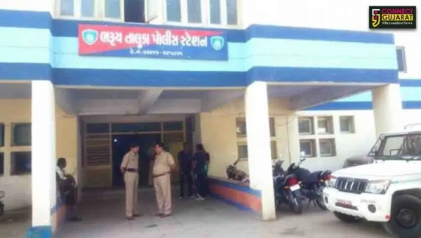 ભરૂચ:  દહેગામ ગામે ચાલતા કતલખાના પર પોલીસના દરોડા, 4 ગૌ વંશને બચાવી લેવાયા