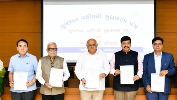 ગાંધીનગર : ભરતી પ્રક્રિયાને વધુ ઝડપી બનાવતું ગુજરાત વહીવટી સુધારણા પંચ, ભલામણો સાથેનો છઠ્ઠો અહેવાલ મુખ્યમંત્રીને સોંપાયો…