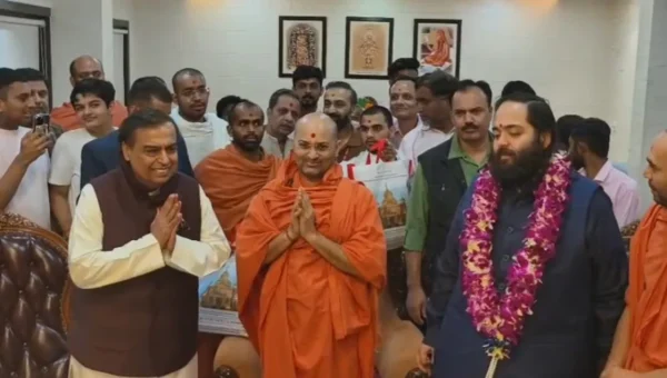 ઉદ્યોગપતિ અને રિલાયન્સના ચેરમેન મુકેશ અંબાણીએ સાળંગપુર કષ્ટભંજનદેવના દર્શન કરી ધન્યતા અનુભવી