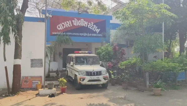 ભરૂચ : સાયખા એન્વાયરો કંપનીમાં ગરમ પાઉડર ઉડતા 24 વર્ષીય કામદાર દાઝી ગયો, સારવાર અર્થે ખાનગી હોસ્પિટલ ખસેડાયો