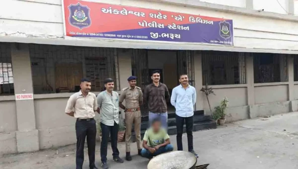 અંકલેશ્વર : જુના દીવા ગામે ભાથીજી મંદિરના સેવા ભવનમાંથી રૂ.80 હજારના વાસણની ચોરી કરનાર આરોપી ઝડપાયો