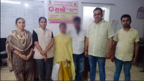 બિહારથી ઘર છોડી ભરૂચ આવી પહોંચેલ યુવતીનું સખી વનસ્ટોપની ટીમે પરિવારજનો સાથે કરાવ્યું મિલન