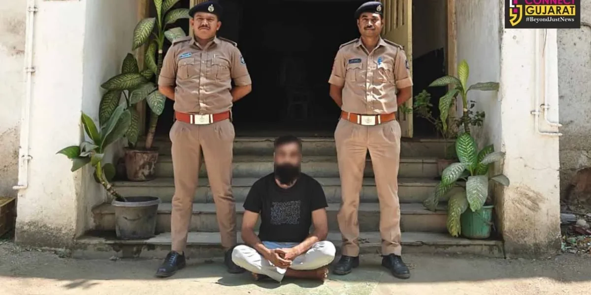 ભરૂચ: ઝઘડિયામાં ચૂંટણી ફંડ માટે ઉદ્યોગકારોને ધમકાવનાર કોંગ્રેસના કાર્યકરની ધરપકડ, પોલીસે કાઢ્યો વરઘોડો
