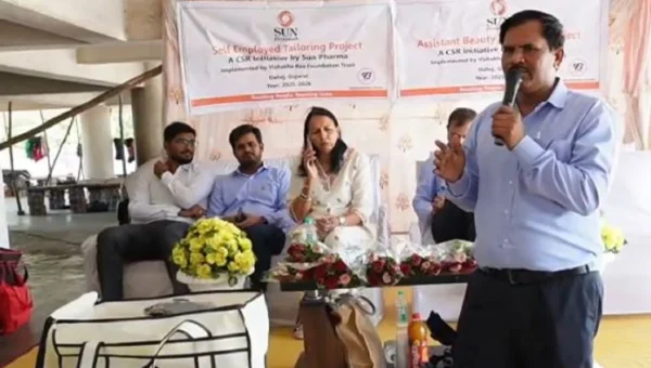 ભરૂચ : દહેજની સન ફાર્મા કંપની દ્વારા 104 બહેનોને સિલાઈ મશીન-બ્યુટી પાર્લરની કીટ સહિત પ્રમાણપત્રો એનાયત કરાયા…
