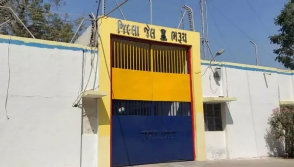ભરૂચ : સબજેલમાંથી મોબાઇલ મળી આવતા ખળભળાટ, બી ડિવિઝન પોલીસ મથકે ગુનો નોંધાયો
