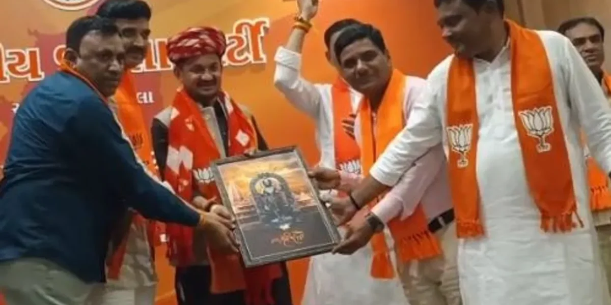 સુરેન્દ્રનગર : સ્થાનિક સ્વરાજની ચૂંટણીમાં જીતેલા ભાજપના ઉમેદવારો માટે ગાંધીનગર-કમલમ ખાતે અભિવાદન સમારોહ યોજાયો…