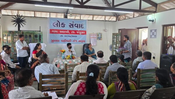 ભરૂચ: કલેક્ટર નવનાથ ગવ્હાણેએ જંબુસર તાલુકાની મુલાકાત લઈ વહીવટી કામગીરી અને વિકાસ કાર્યોની સમીક્ષા કરી